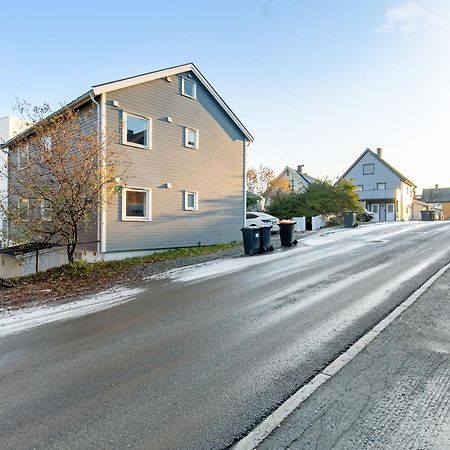 Luxury Apartement Close To City Centre With Free Parking トロムソ エクステリア 写真
