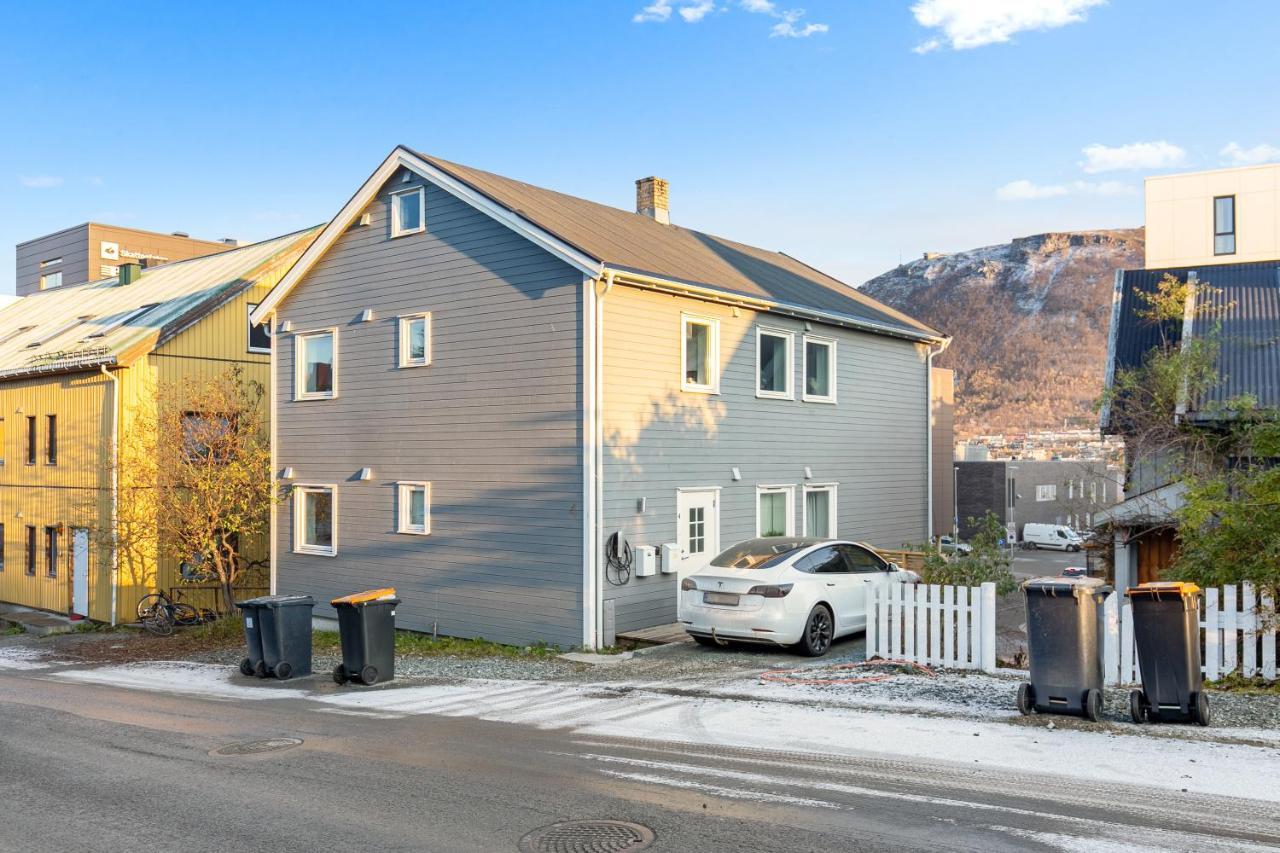 Luxury Apartement Close To City Centre With Free Parking トロムソ エクステリア 写真