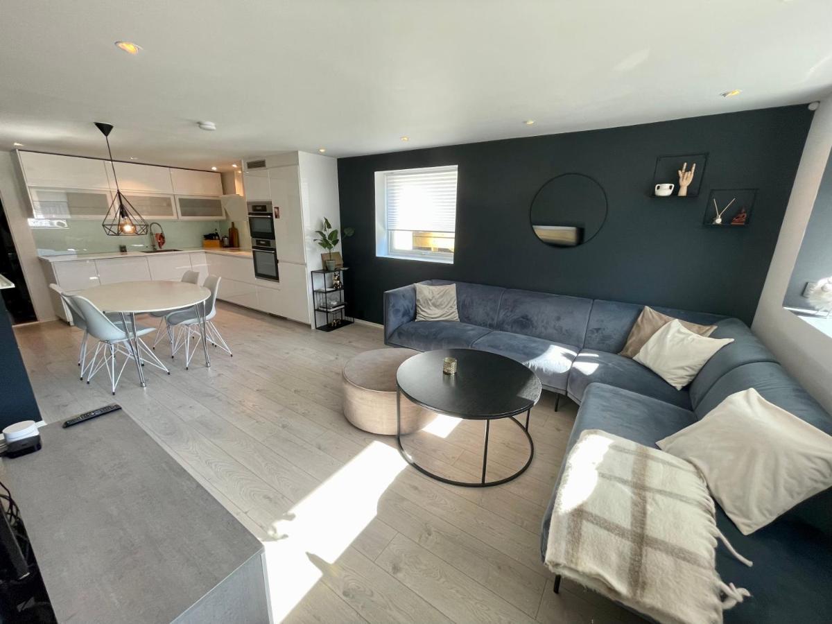 Luxury Apartement Close To City Centre With Free Parking トロムソ エクステリア 写真