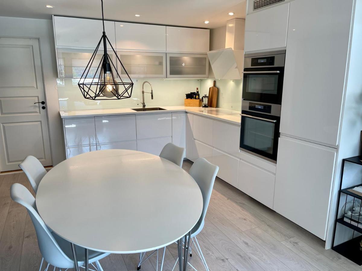 Luxury Apartement Close To City Centre With Free Parking トロムソ エクステリア 写真